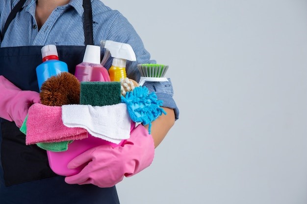 What Is the Difference Between a Spring Clean and a Deep Clean?